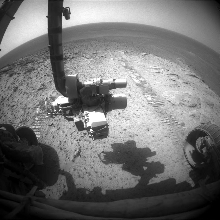 Opportunity snaps a photo of its tracks as it ascended Cape Tribulation.