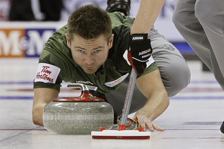 Winnipeg's Mike McEwen, shown curling last season, secured victory Sunday when he picked up a full point in his match against Sweden's Niklas Edin at the Continental Cup in Calgary.