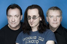Geddy Lee Recalls the 'Sign' That Made Him Feel Neil Peart Was Still With Him