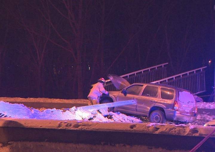 The drivers of the snow removal truck and another vehicle were treated for minor injuries and shock after a footbridge collapsed in Longueuil on February 10, 2015.
