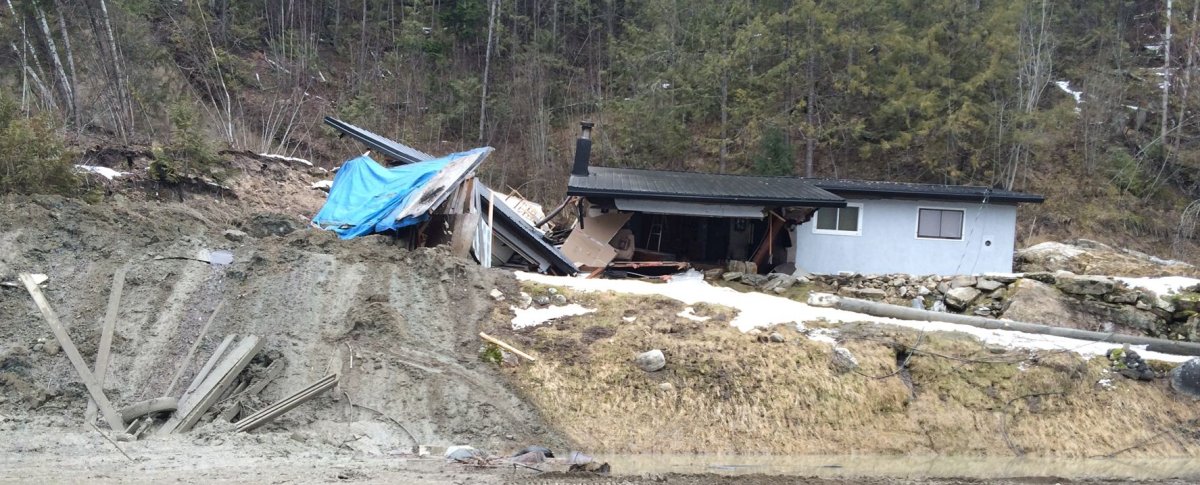 Mudslide closes Highway 97A between Sicamous and Grindrod, BC - image