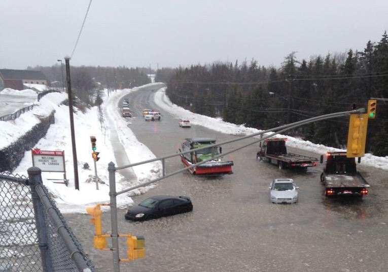 Flooding in Cole Harbour led to stalled vehicles in Cole Harbour on Feb. 15, 2015.