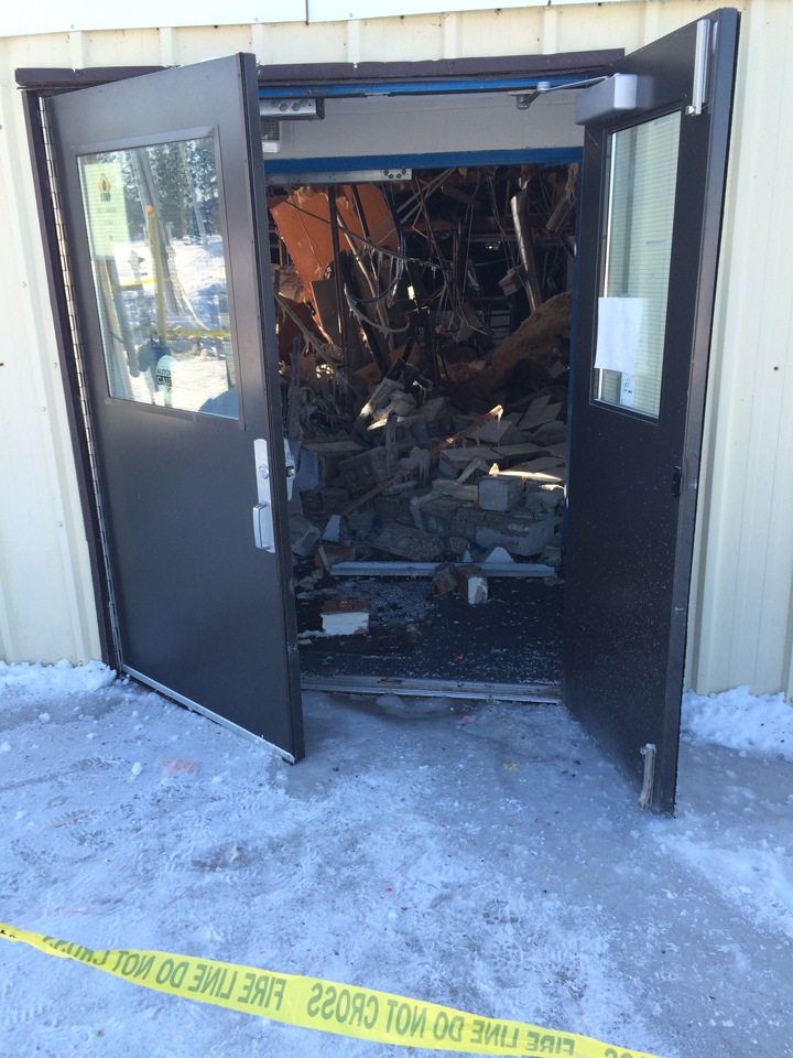 Explosion does major damage at sports complex in Sault Ste. Marie - image