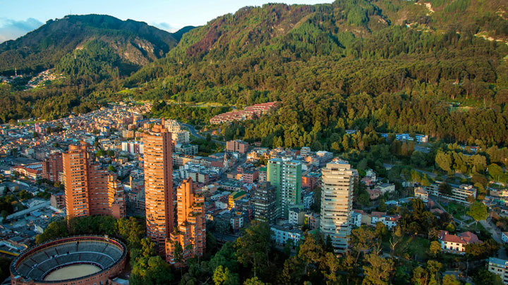 Four Seasons Hotels and Resorts is planning to open its first hotels in Colombia by the end of this year - two luxury properties in the capital, Bogota.