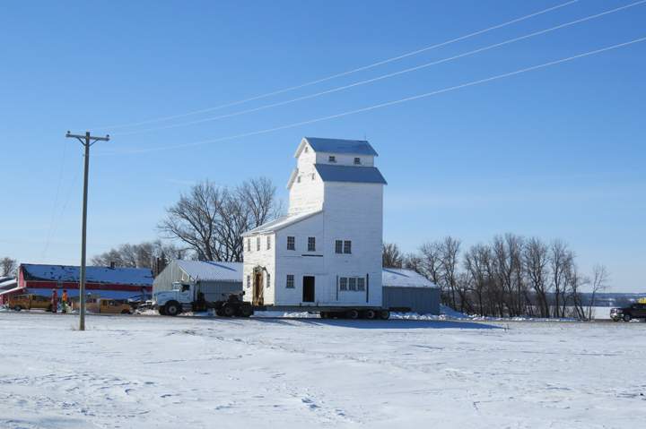 grain elevator Pembina Threshermen's Museum