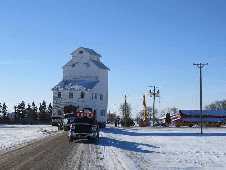 grain elevator Pembina Threshermen's Museum