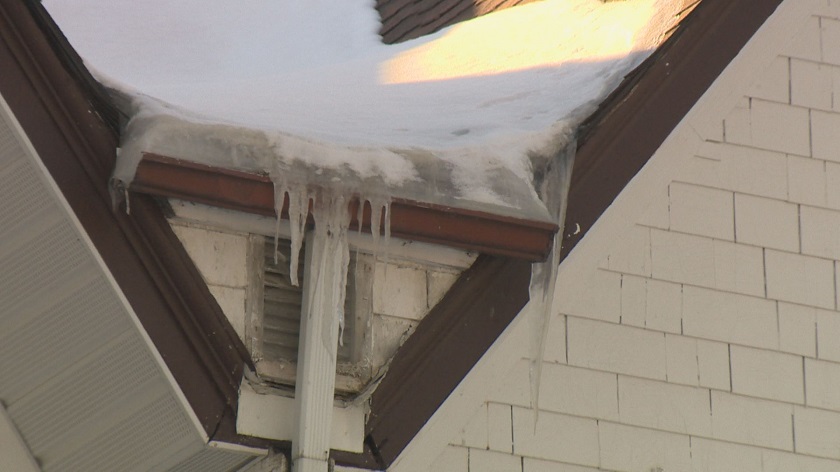 With temperatures rising and then swiftly dropping over the last few weeks, roof maintenance workers say ice damming is something to watch for. 