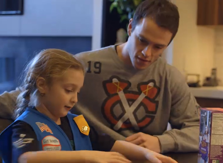 Jonathan Toews Alexis Chicago Blackhawks Girl Scout cookies #WhatsYourGoal