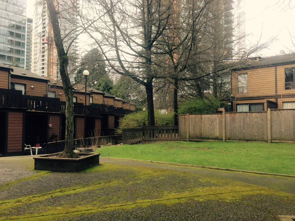 Vancouver city council votes to demolish Marine Gardens to residents’ dismay - image