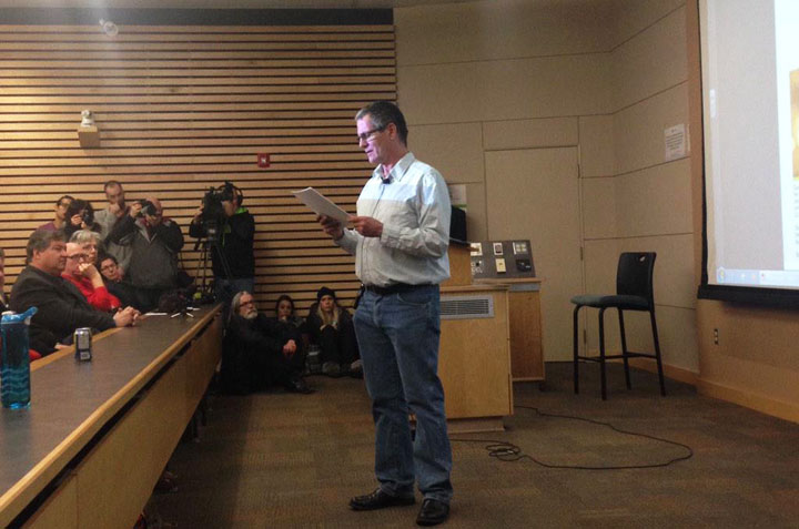 David Milgaard draws a crowd, standing ovation at the University of Saskatchewan Wednesday speaking as advocate for wrongfully convicted.