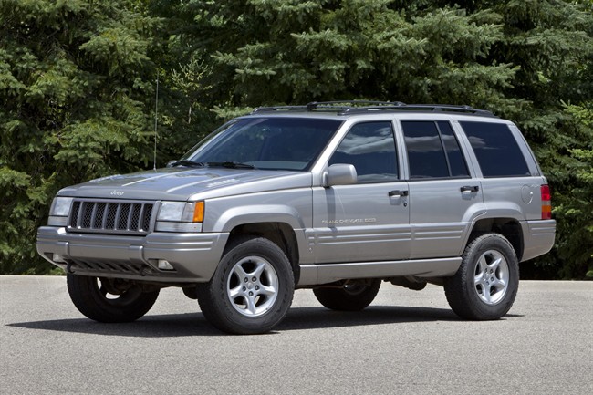 The U.S. government in June 2013 asked Chrysler to recall 2002-2007 Jeep Liberty and 1993-1998 Jeep Grand Cherokee SUVs because the position of the fuel tank leaves them susceptible to rupture in a rear-end crash. 