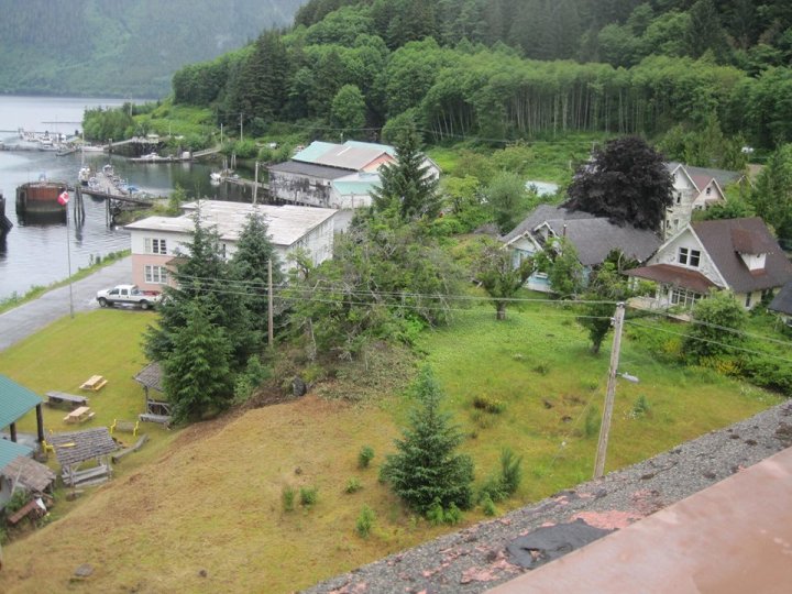 Mudslide splits coastal town of Ocean Falls, B.C. in half Globalnews.ca