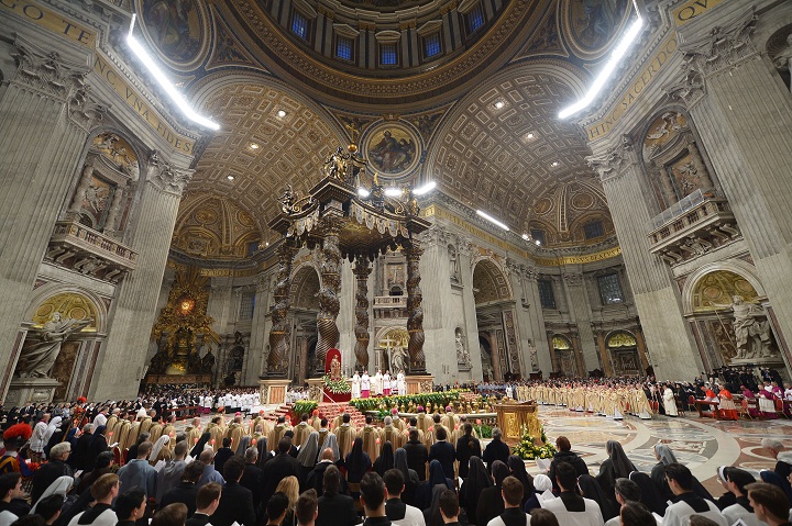 A general view shows Pope Francis leading a mass at St Peter's basilica on February 2, 2015 at the Vatican.