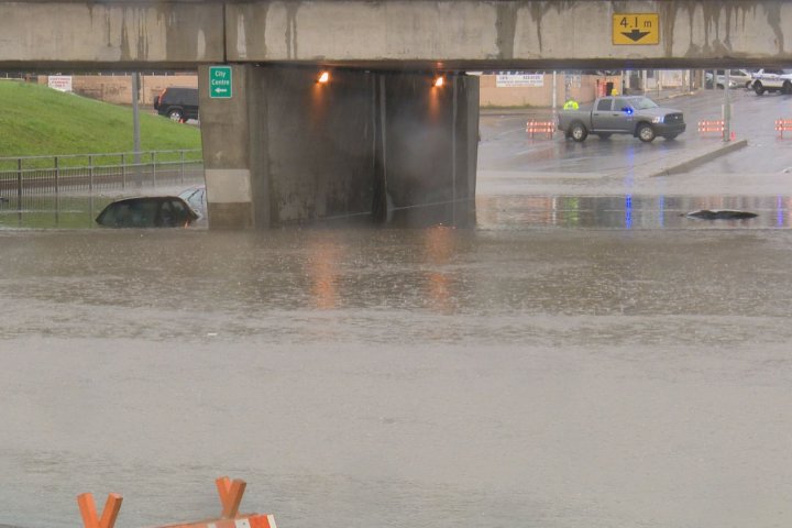 New flood detection system warns Regina drivers when Albert St. underpass is blocked