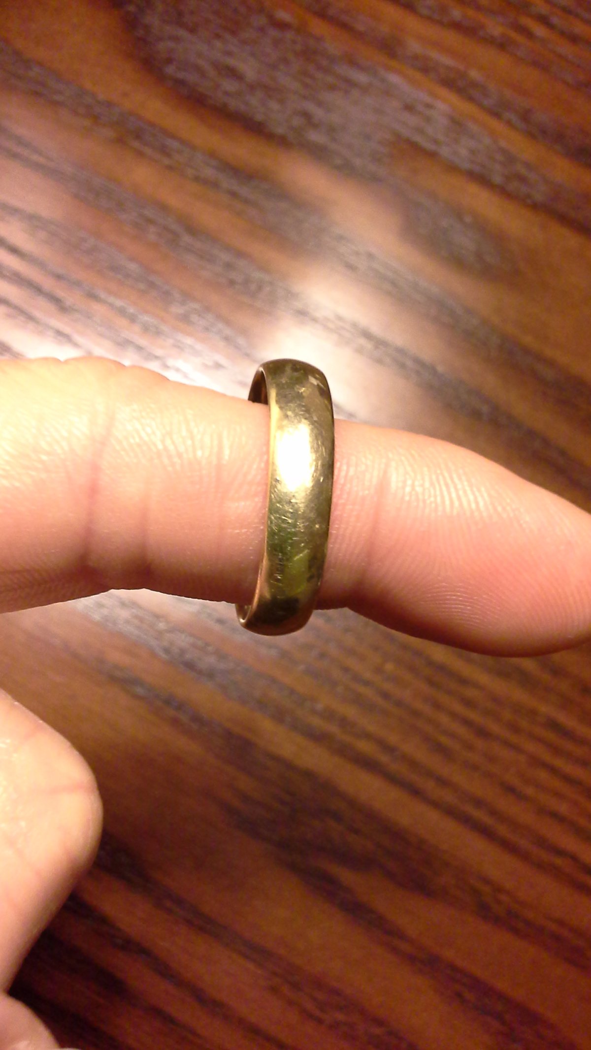 Wedding band celebrating 50 years of marriage found in Vancouver street - image