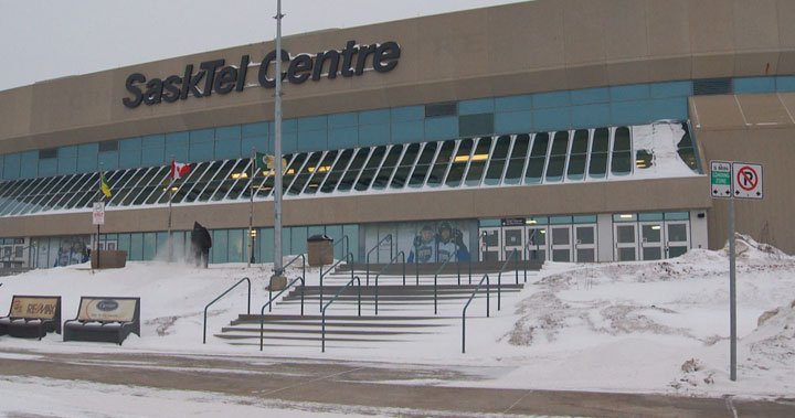 Sasktel Centre issues traffic warning as record crowd expected for Blades vs. Pats  | Globalnews.ca