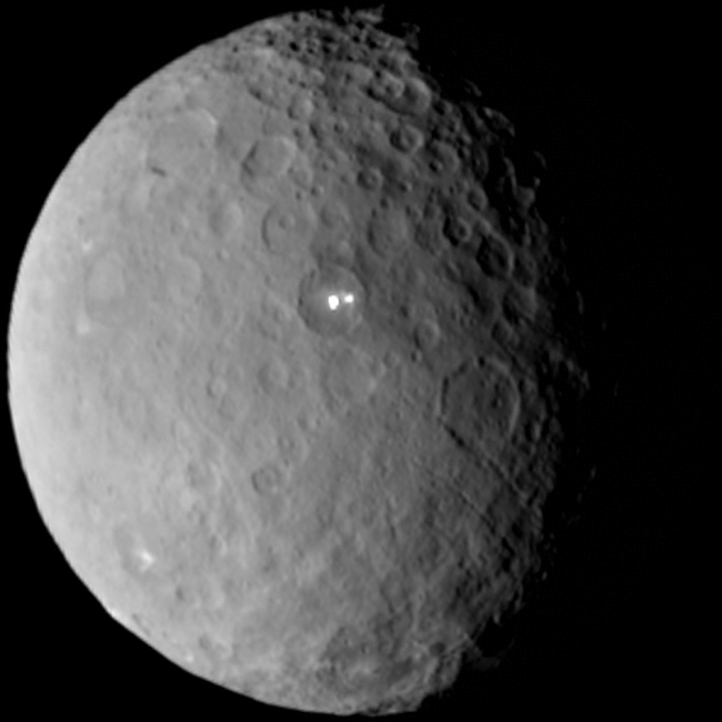 Dawn spacecraft nears Ceres