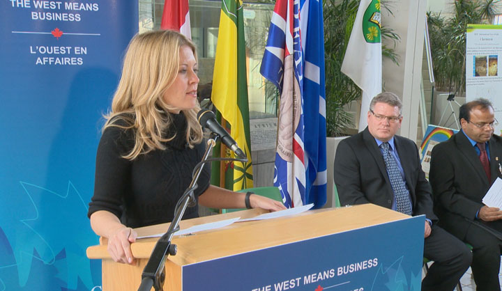 The federal government announces biofuel research investment of over half-a-million dollars to the University of Saskatchewan.