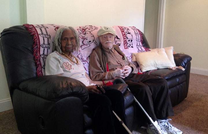 Cher commits to helping 96-year-old woman return home - image