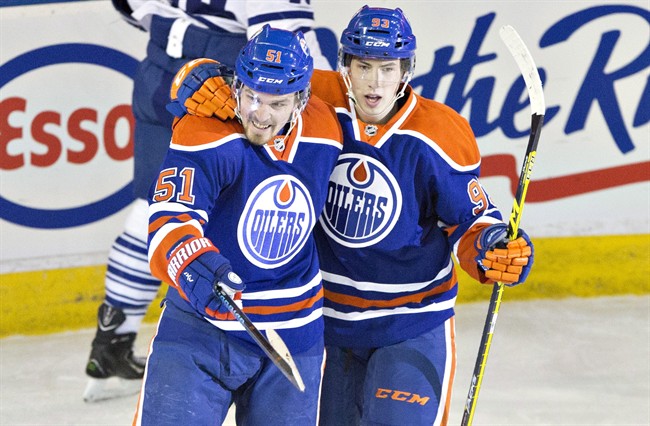 Oilers sign Anton Lander to extension - image
