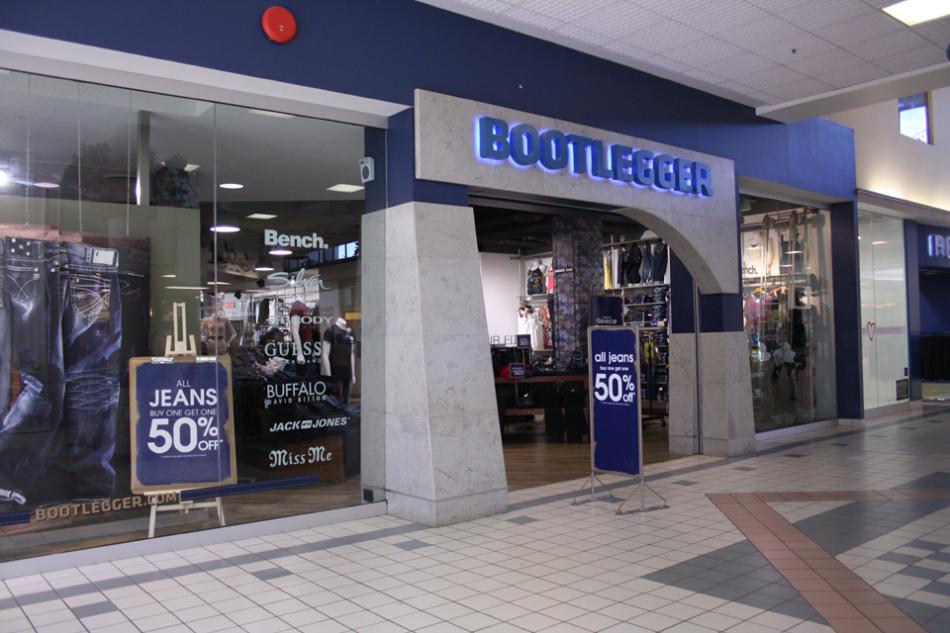 The owner of Cleo, Bootlegger and Ricki's clothing shops has filed for creditor protection. The retailer operates about 300 stores nationally.