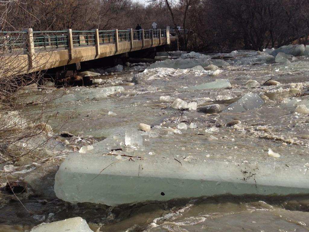 Police in Moose Jaw have shut down access to the 7th Avenue bridge, fearing it could be unsafe due to damage from large, floating chunks of ice.