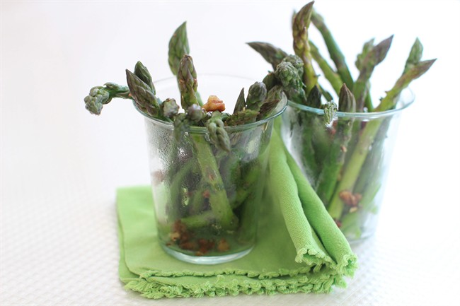 Dressing up spring asparagus with an easy brown butter sauce