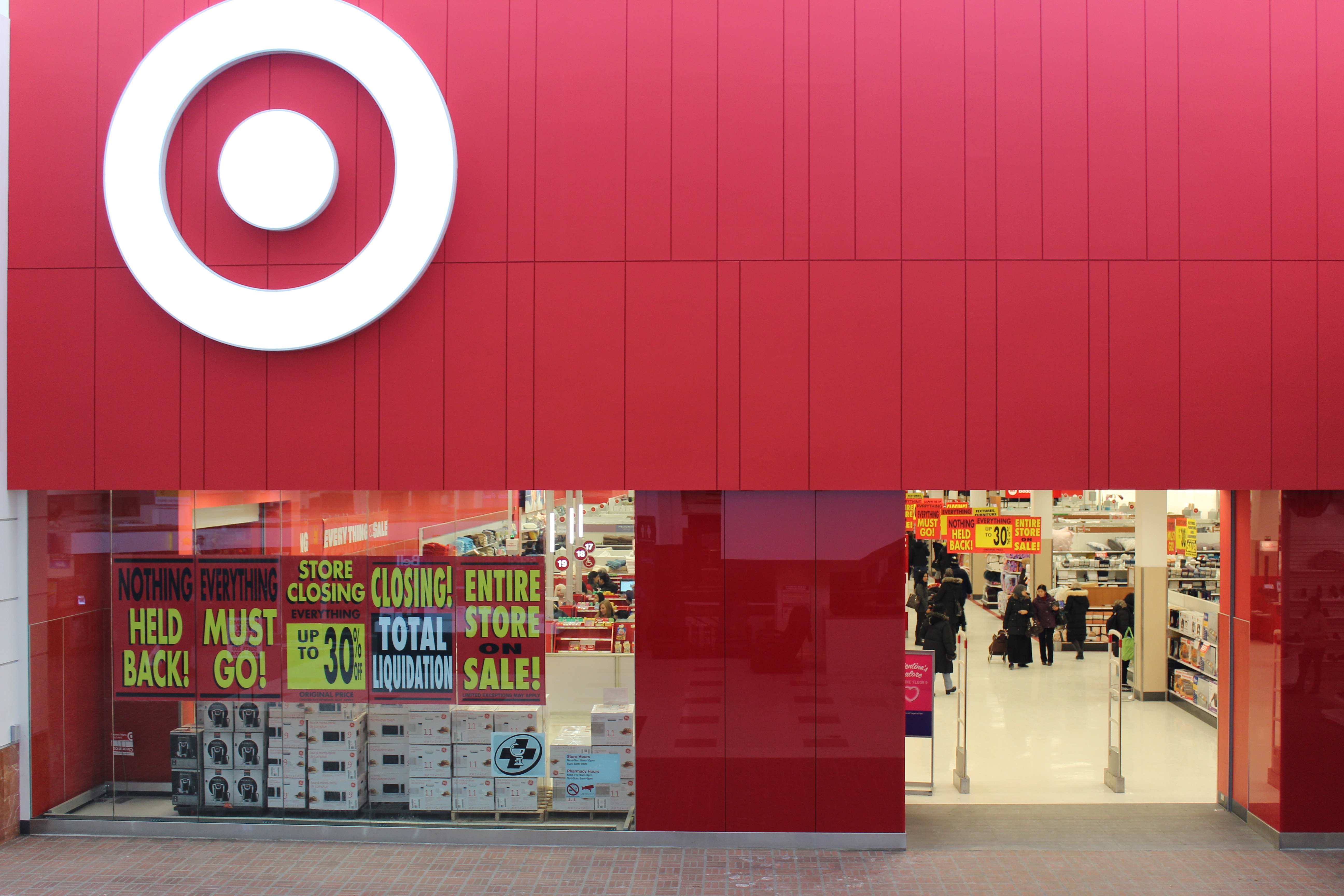 Target Canada to start closing stores next week | Globalnews.ca