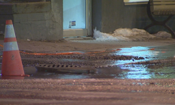 An early morning water main break in Montreal closed Jean Talon Street in both directions at Pie IX Boulevard on March 19, 2015.