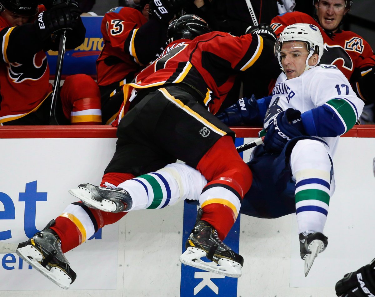 The Vancouver Canucks will face the Calgary Flames in the opening round of the 2015 NHL playoffs.