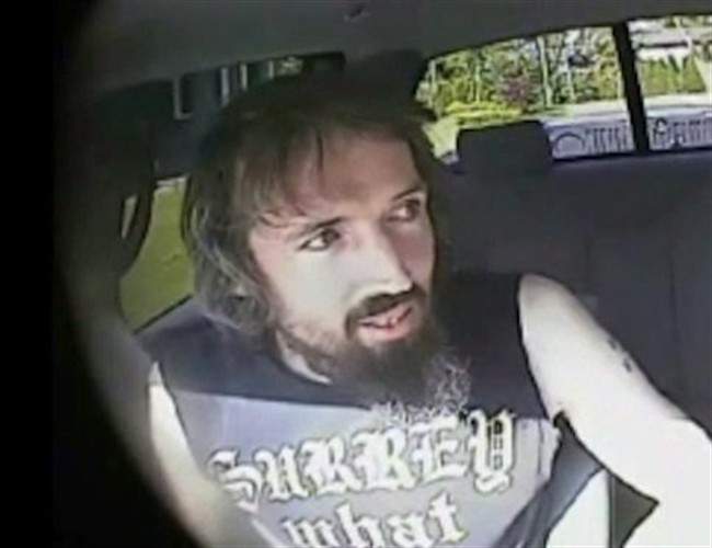Officer denies using Allah to control accused:trial - image