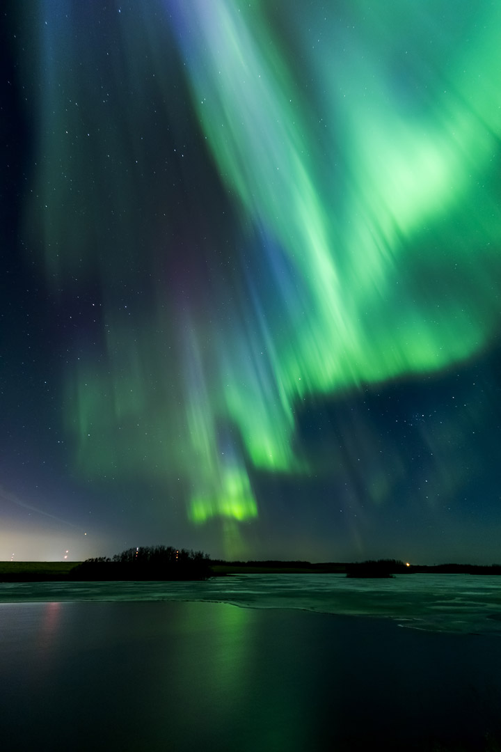 This was taken on April 9/10 evening just east of Saskatoon.