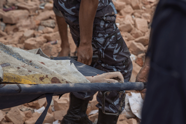 IN PHOTOS: Powerful images from the Nepal earthquake - image