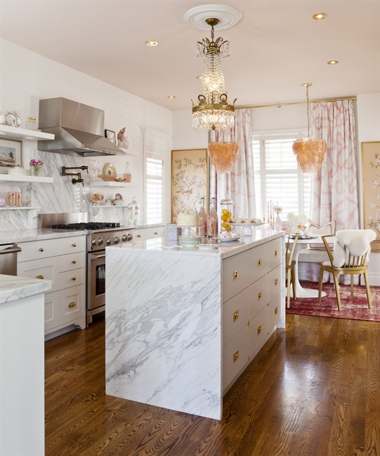 Ask a Designer decorating with spring pastels