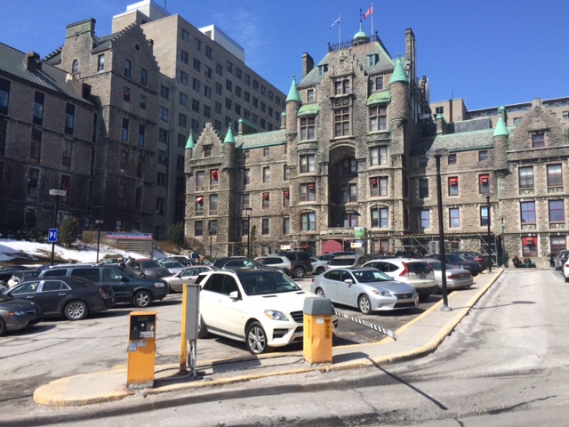 The city of Montreal's public consultation office is giving the green light for plans to redevelop the former site of the Royal Victoria Hospital. The plan was contested in court by the Mohawk Mothers, a group of women who suspect the site could hold unmarked graves. (Global News).