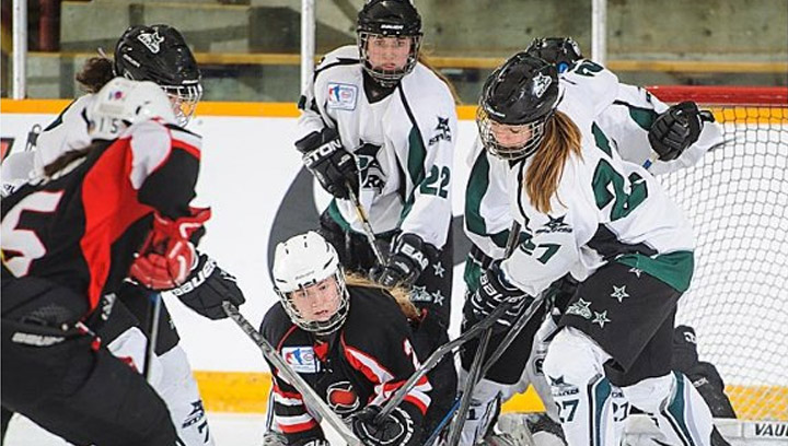 The Saskatoon Stars have advanced to the semifinals at the Esso Cup national championship.