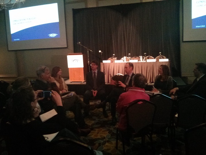 The public consultation for the Vaudreuil-Hudson line took place in this hotel ballroom in Pointe-Claire.