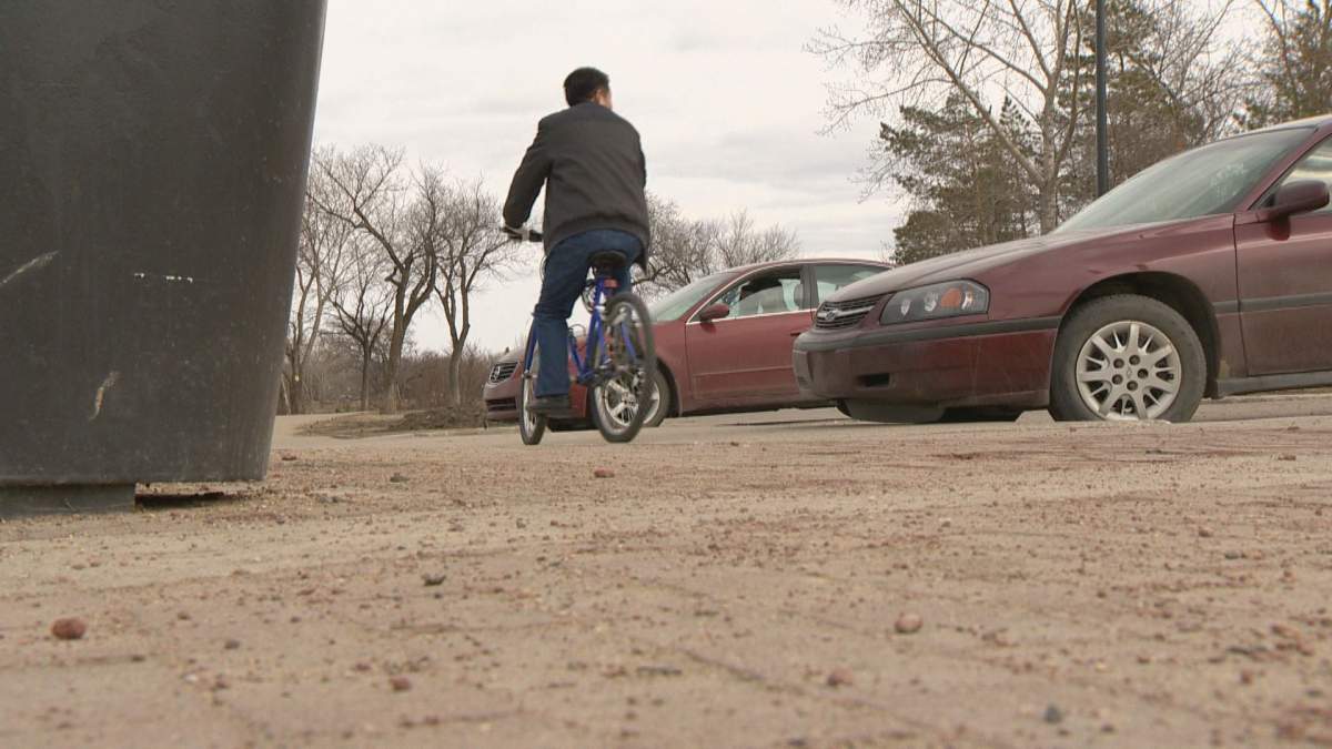 In 2013, collisions resulted in the death of 14 pedestrians, six motorcyclists, and two bicyclists; 678 other people suffered injuries.