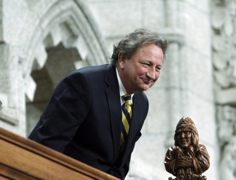 Ottawa Senators owner Eugene Melnyk underwent a successful liver transplant, the team announced Tuesday night.