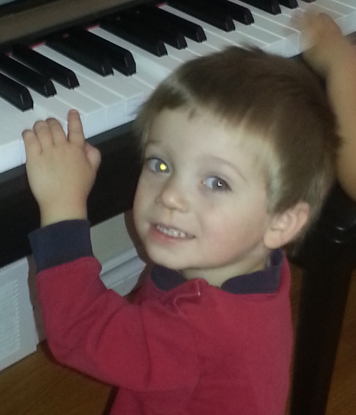 How looking over photos of your child could save their eyesight - image