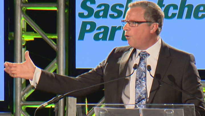 Saskatchewan Premier Brad Wall touts health care, tax cut at annual dinner speech in Saskatoon.