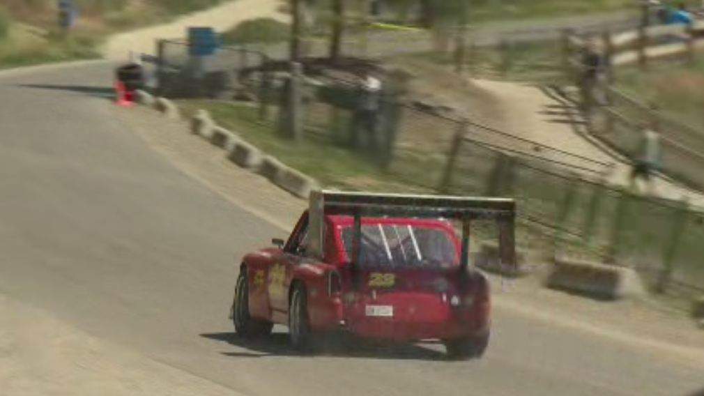Knox Mountain revs up for race cars - image