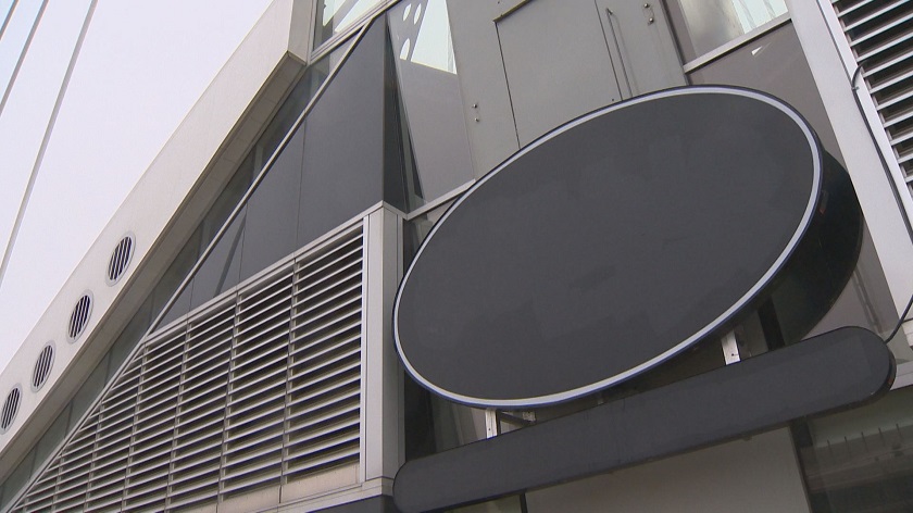 The sign remains blank after french bistro, Chez Sophie, closed its doors. Jeremy Desrochers / Global News