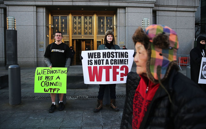 Supporters of Ross Ulbricht, the alleged creator and operator of the Silk Road underground market, stand in front of a Manhattan federal court house on the first day of jury selection for his trial on January 13, 2015 in New York City. 
