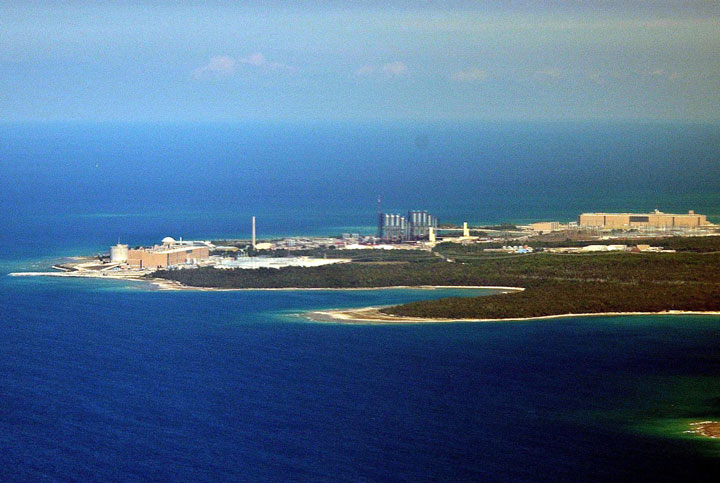 An aerial view of the Bruce Power nuclear generating station in Kincardine, on the shore of Lake Huron in August 2003. 