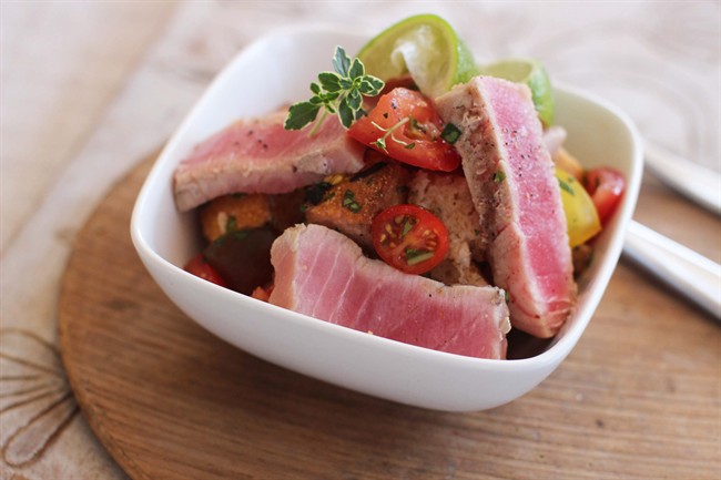 Ban boring baked fish! It's time for grilled tuna panzanella