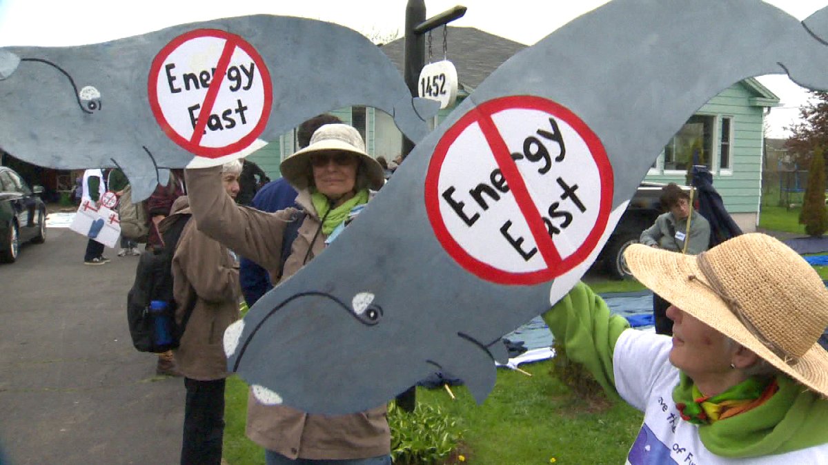 Hundreds gather in Red Head, N.B. to protest Energy East Pipeline - image