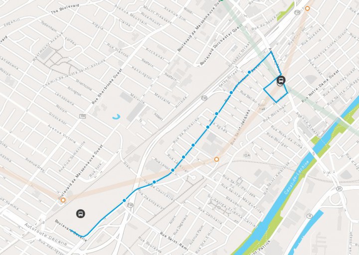 The 77 bus goes directly from Lionel-Groulx metro to the Superhospital.