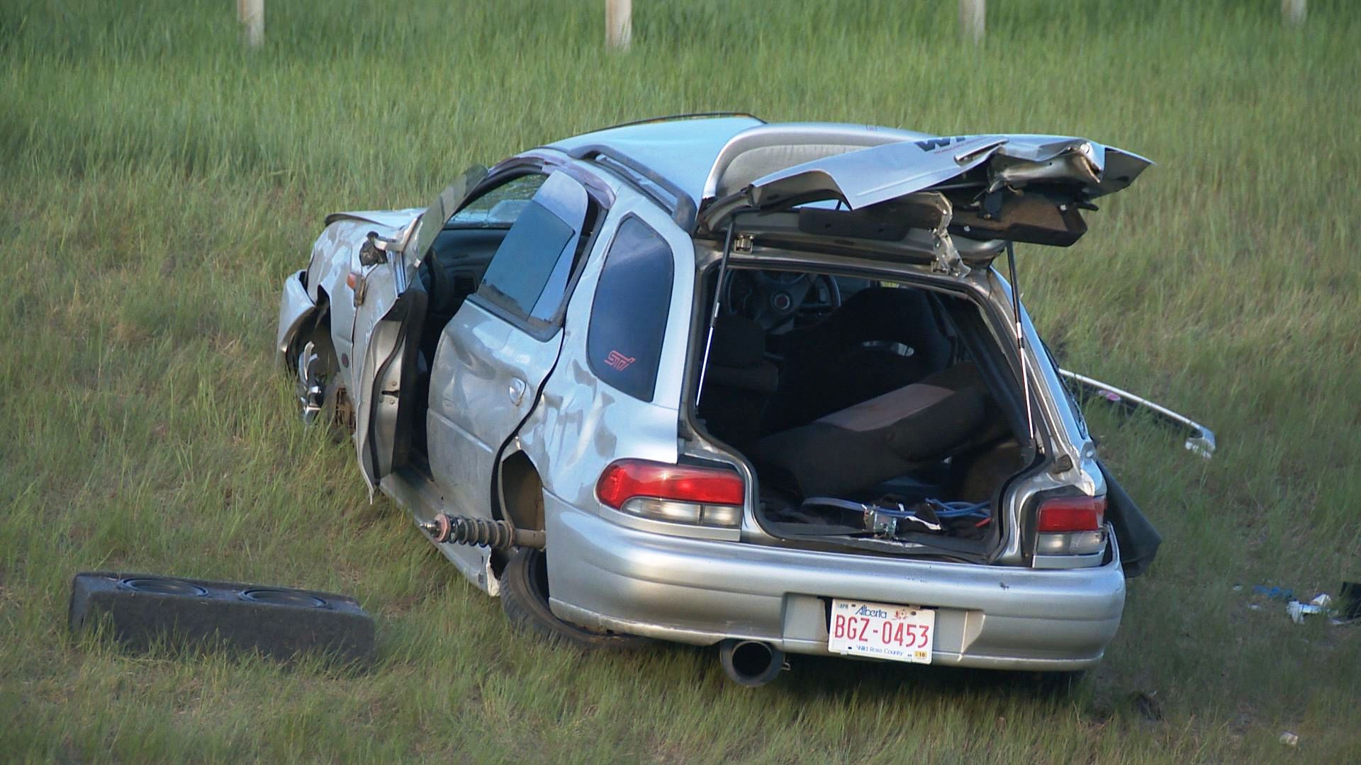Four people injured in Deerfoot Trail rollover - Calgary | Globalnews.ca