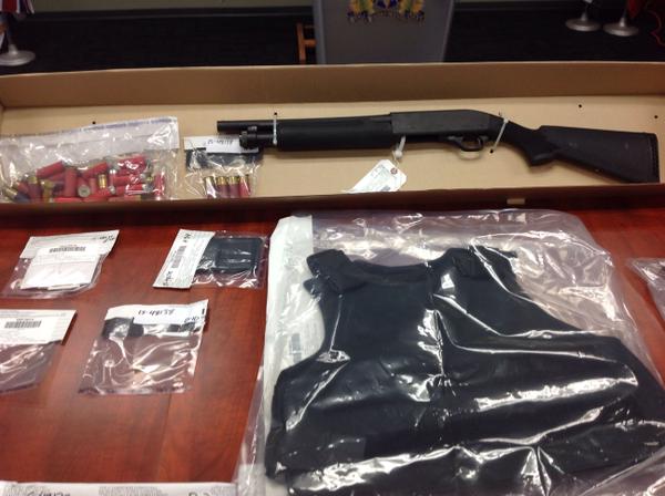 Surrey RCMP arrest 2 prolific offenders in massive credit card fraud operation - image